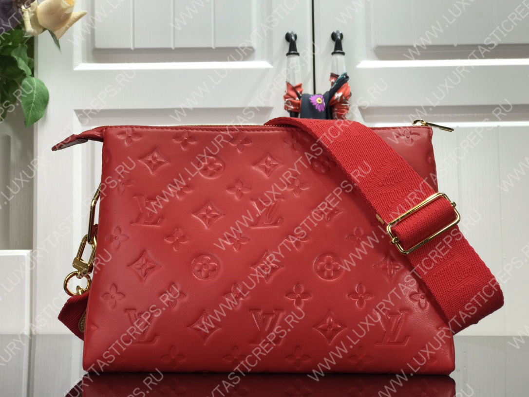 l**is V*t*n coussin pm red m57793