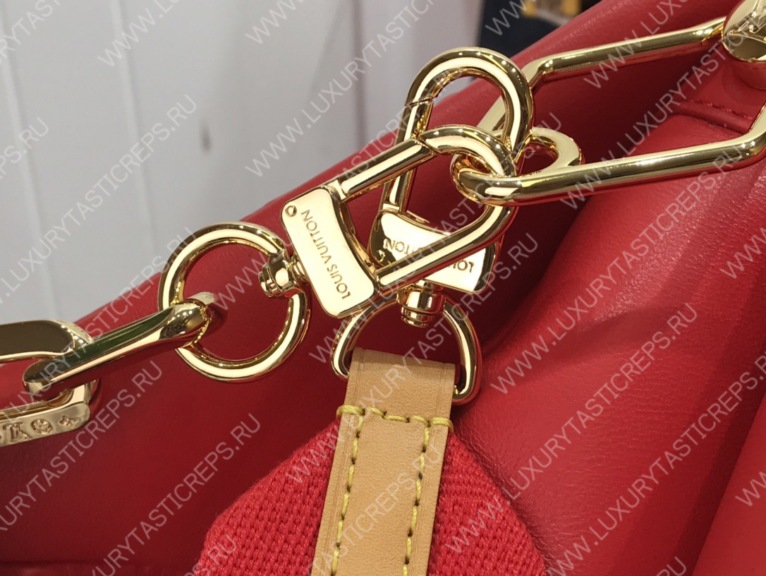 l**is V*t*n coussin pm red m57793