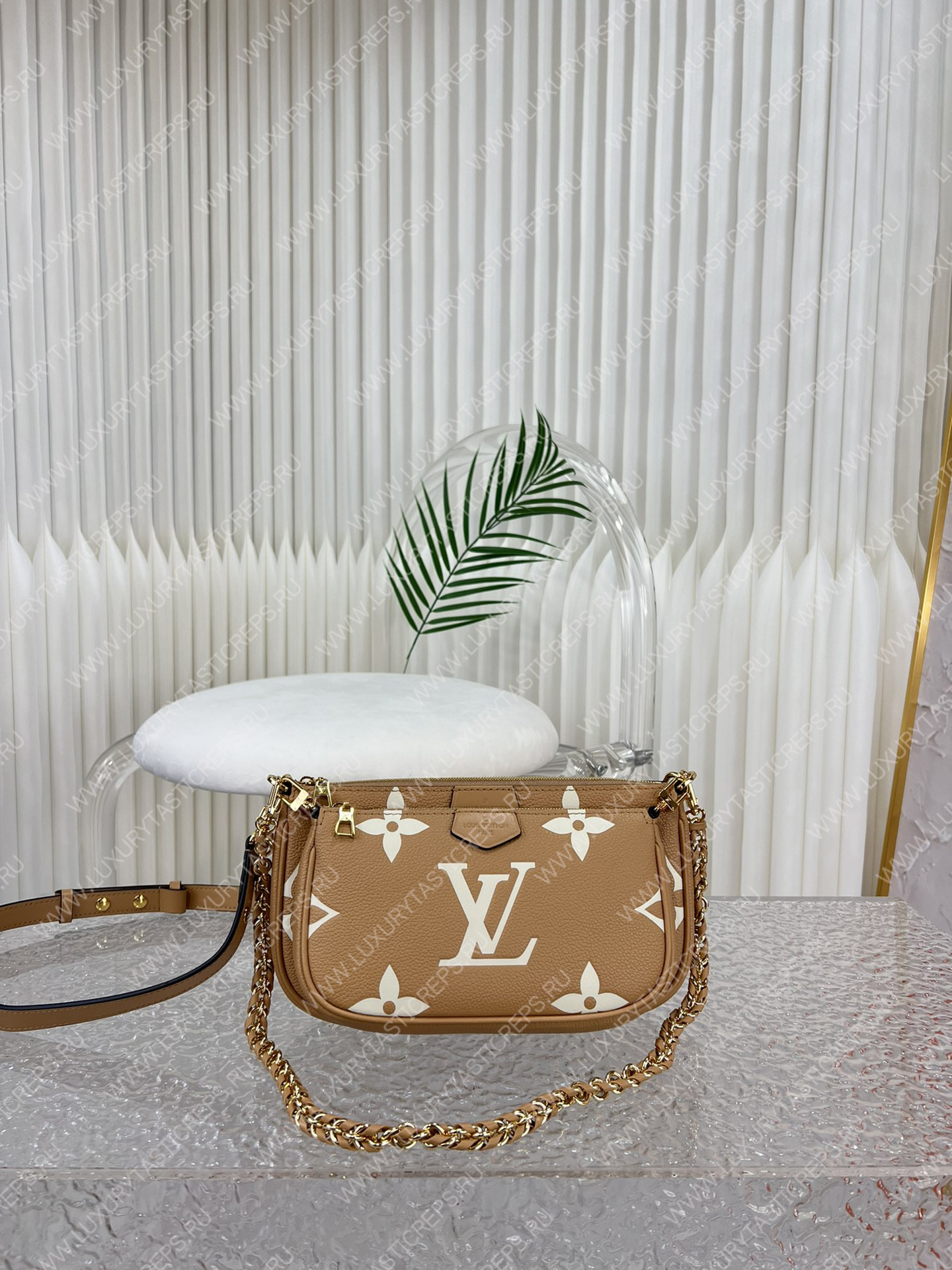 l**is V*t*n multi pochette accessoires arizona beige / cream m45983