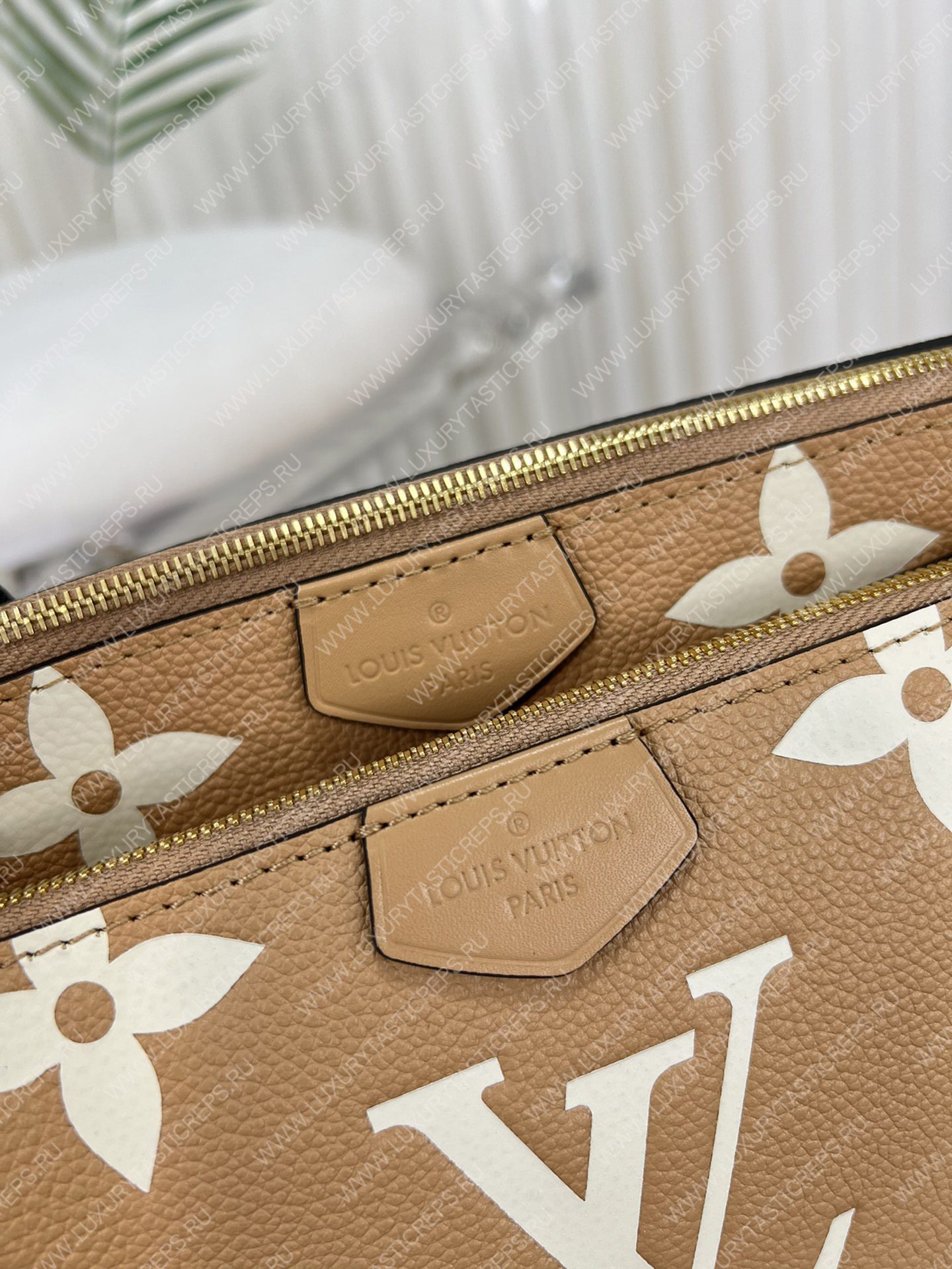 l**is V*t*n multi pochette accessoires arizona beige / cream m45983