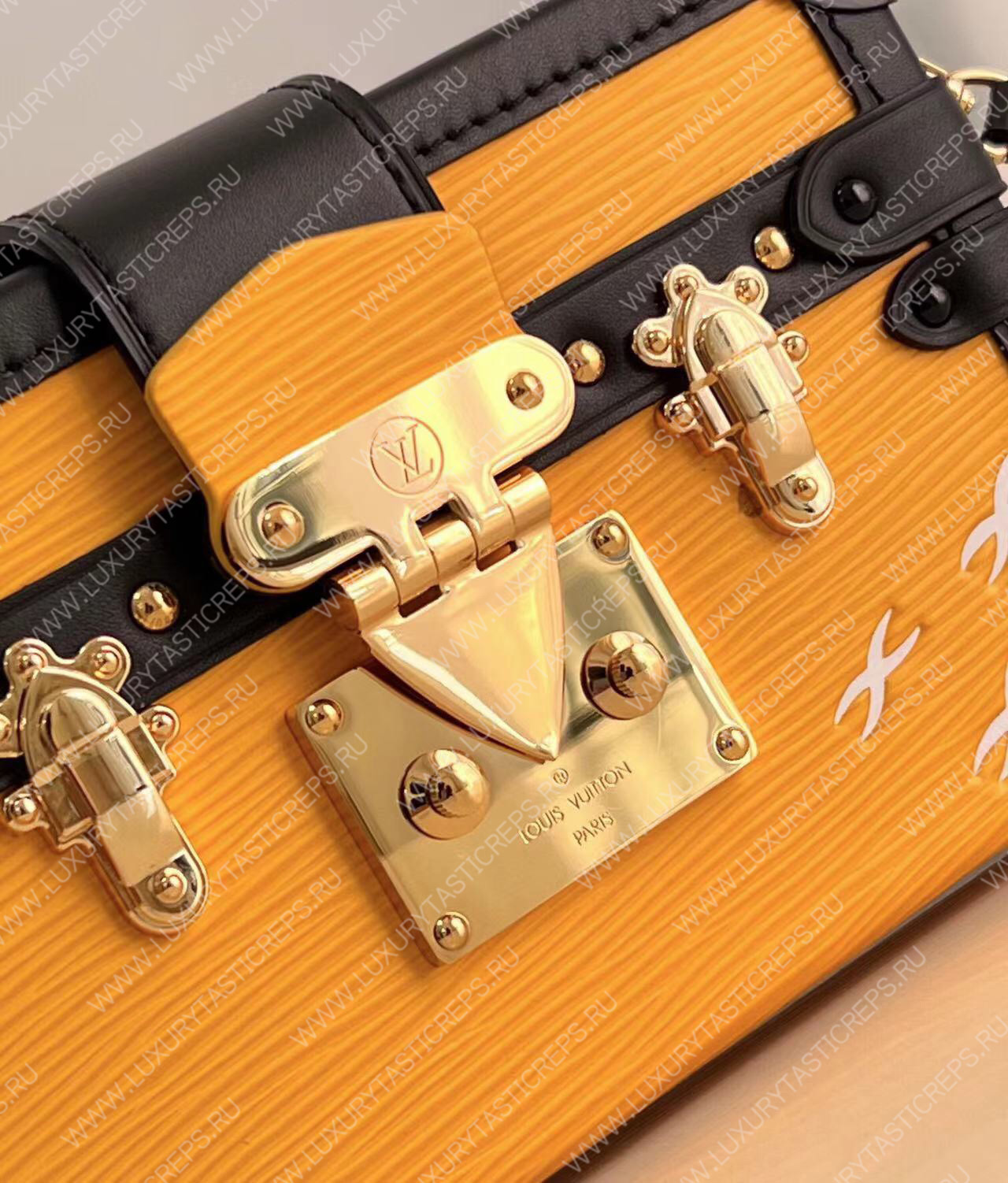 l**is V*t*n petite malle yellow m59179