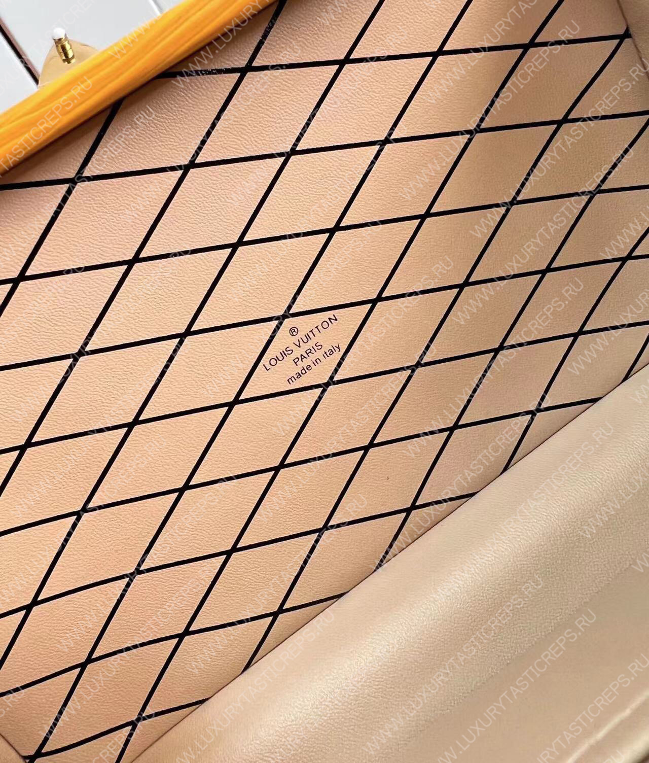 l**is V*t*n petite malle yellow m59179