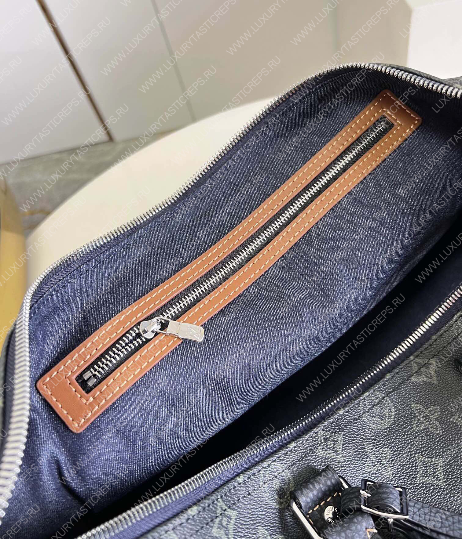 l**is V*t*n keepall bandouliÈre 50 dark green m46334