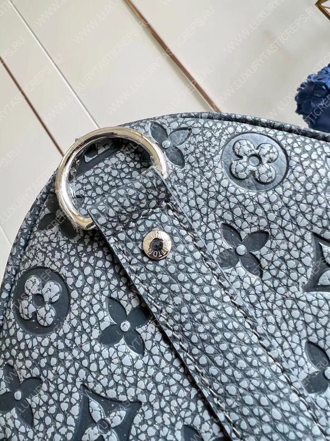 l**is V*t*n keepall 50 granite m20901