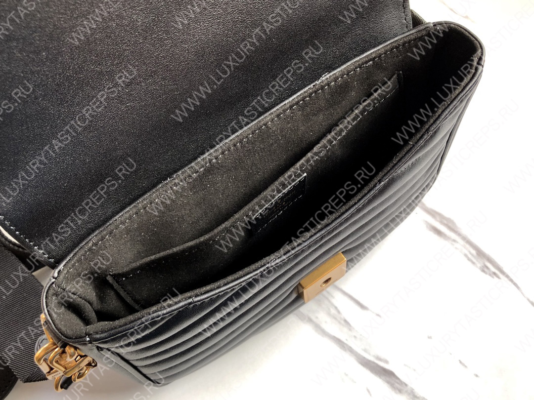 l**is V*t*n new wave multi-pochette black m56461