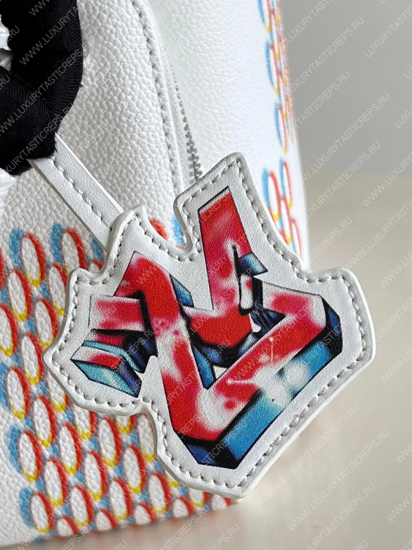 l**is V*t*n racer backpack damier white m20664