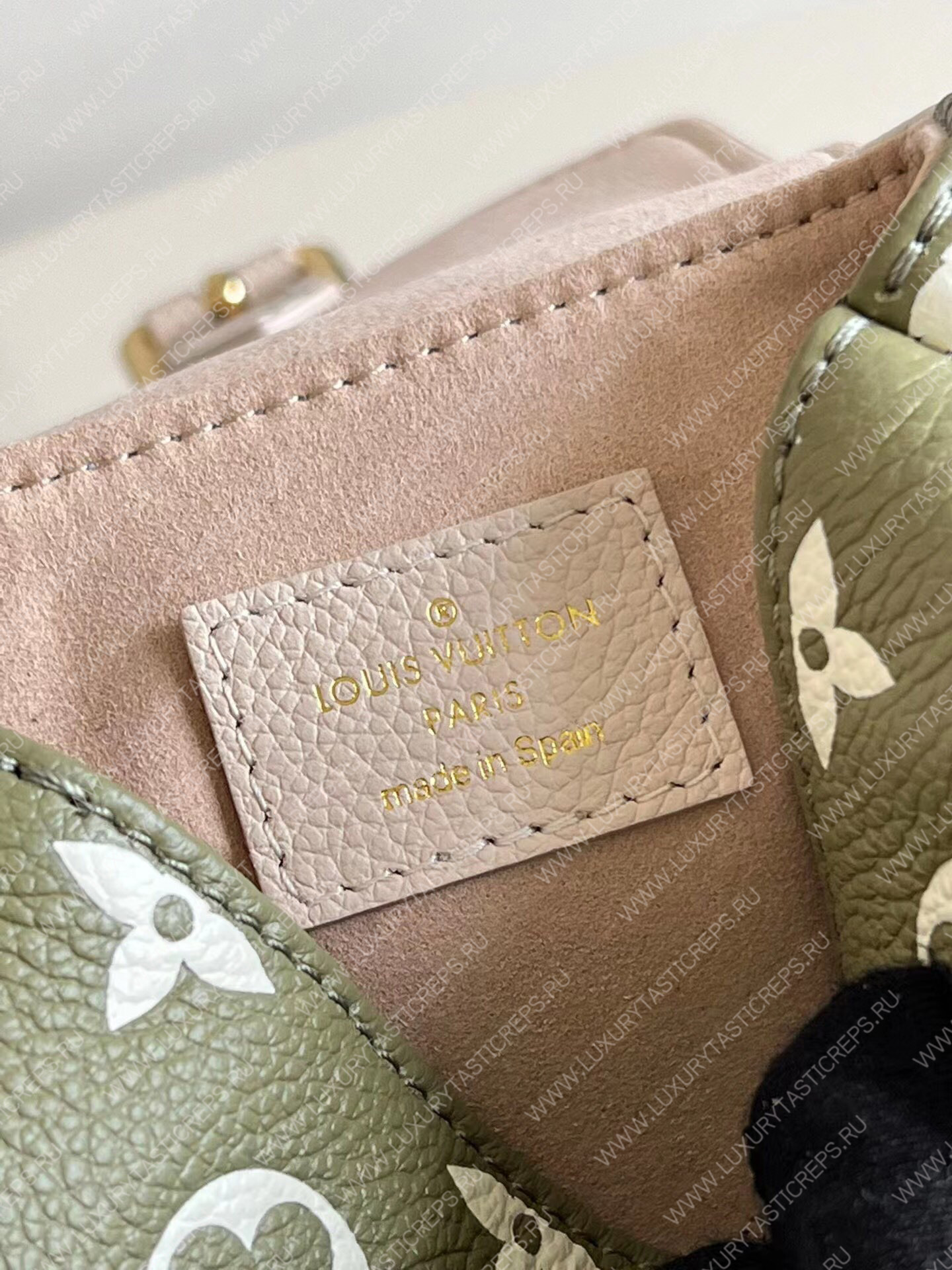 l**is V*t*n tiny backpack khaki / beige / cream m81351