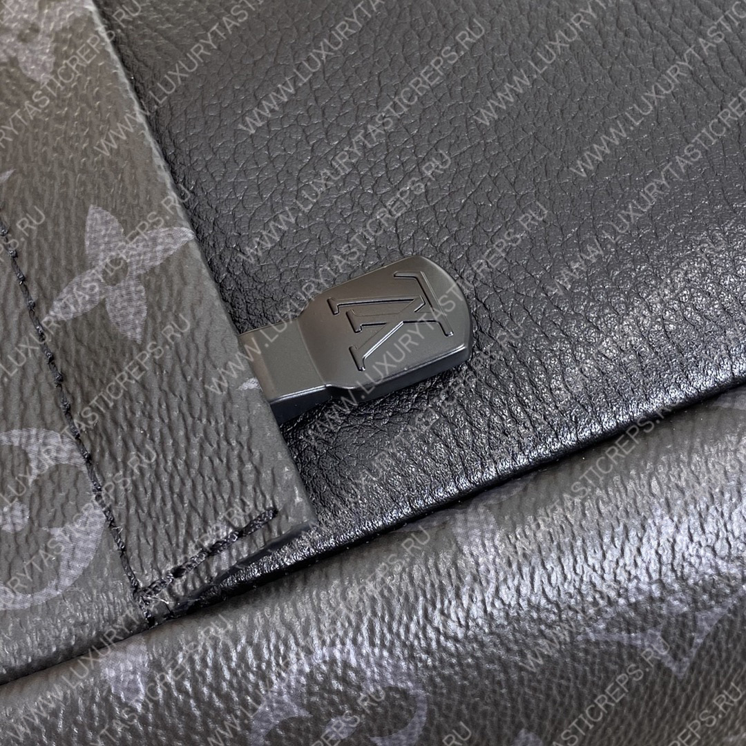 l**is V*t*n saumur backpack black m45913