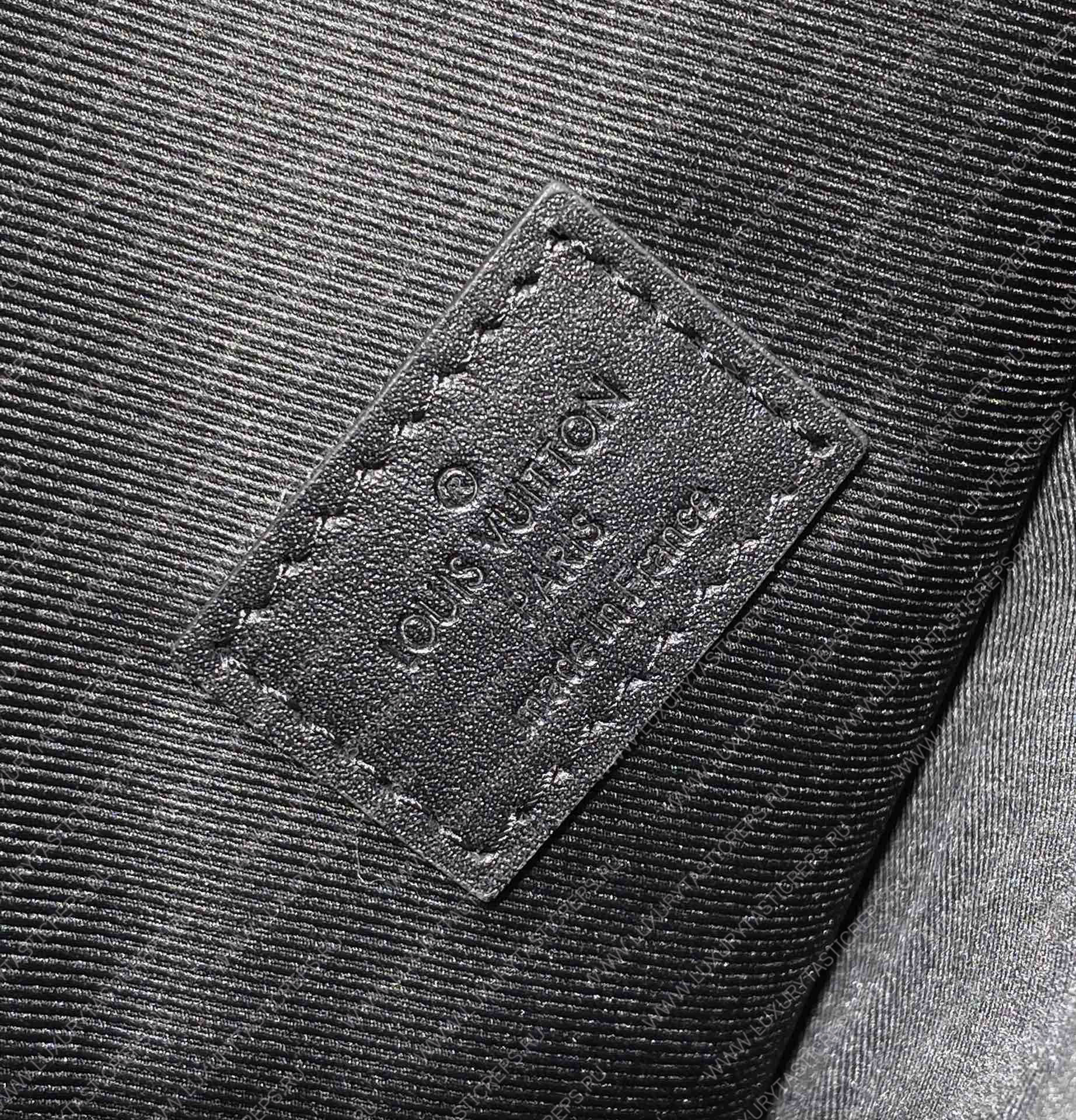 l**is V*t*n saumur backpack black m45913