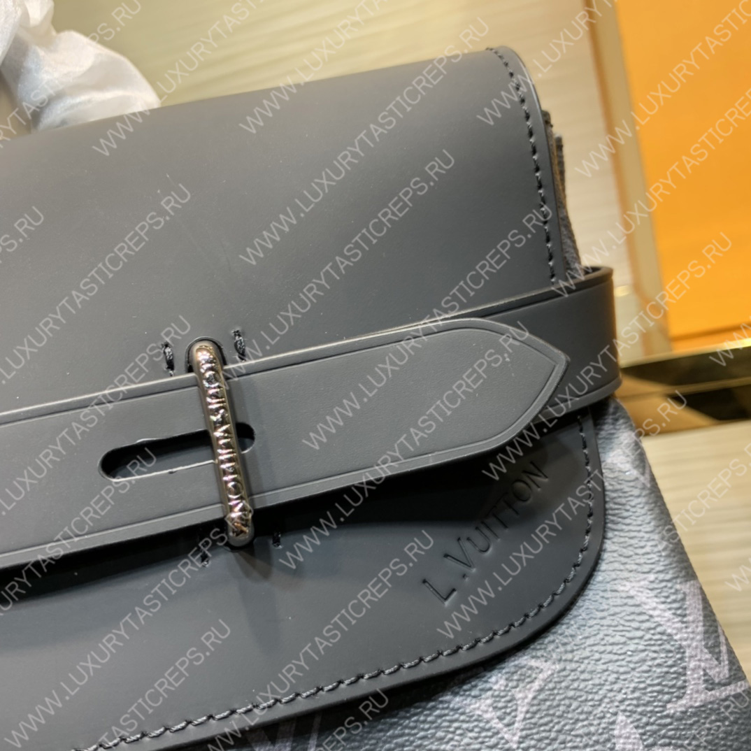 l**is V*t*n steamer backpack black m44052