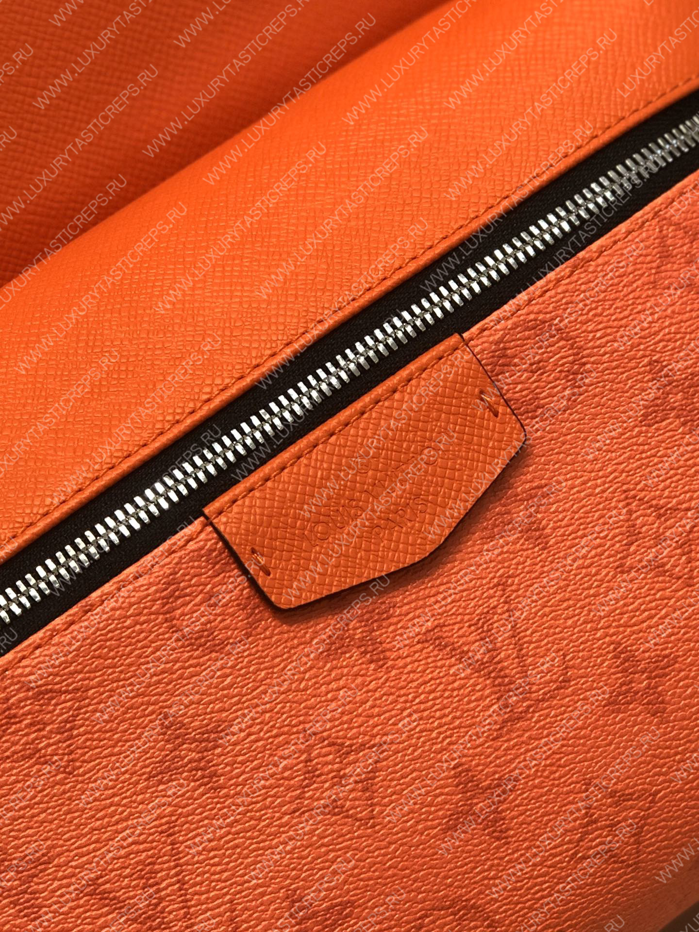 l**is V*t*n discovery backpack pm orange m30230