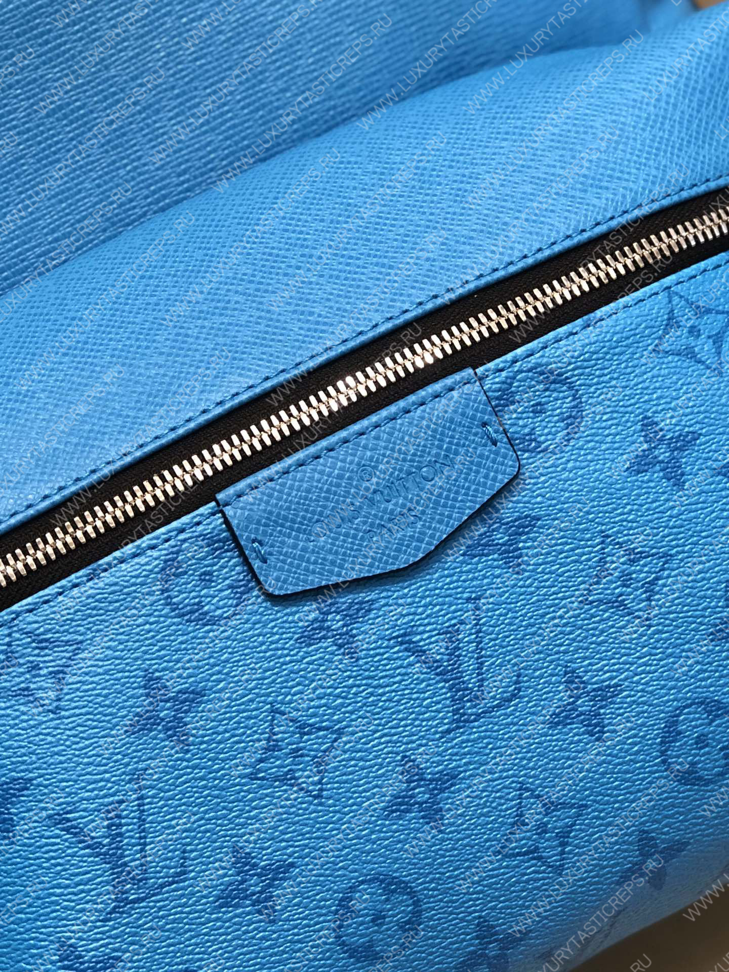 l**is V*t*n discovery backpack pm blue m30230