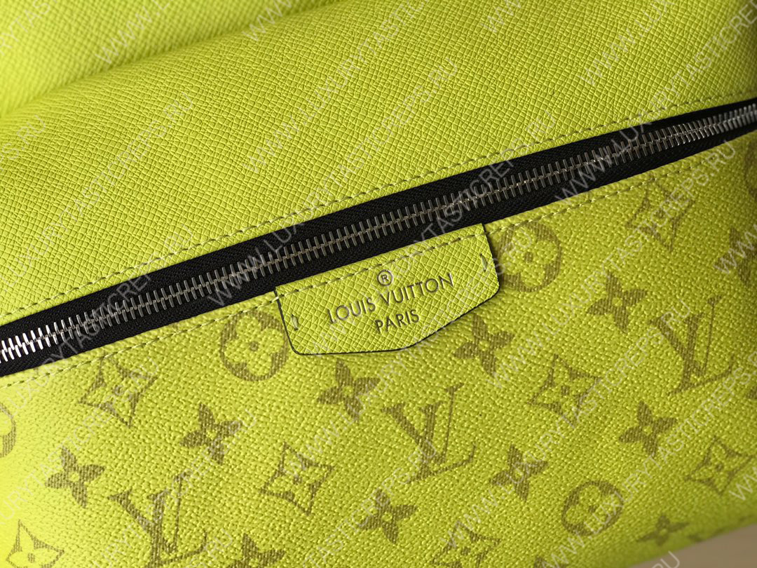 l**is V*t*n discovery backpack pm yellow m30230