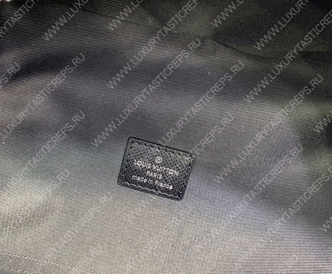 l**is V*t*n discovery backpack pm black m30230