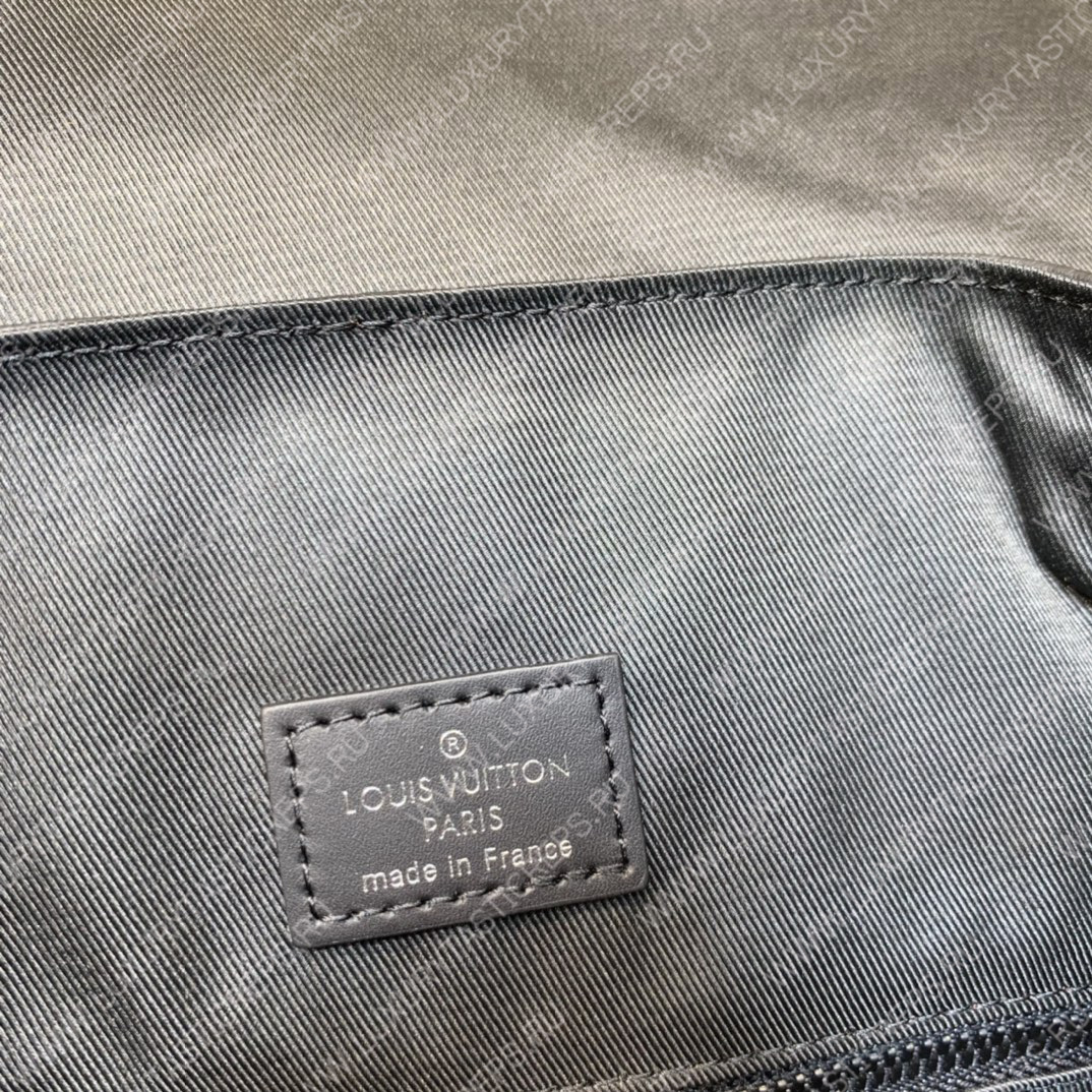 l**is V*t*n christopher mm black m55699