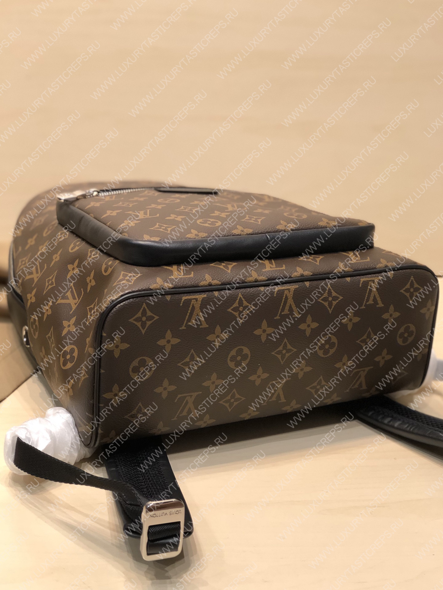 l**is V*t*n josh backpack brown m45349