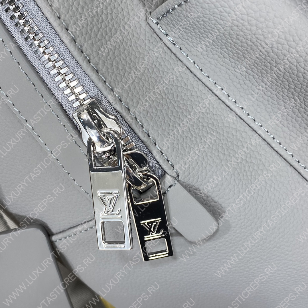 l**is V*t*n takeoff backpack gray m59325