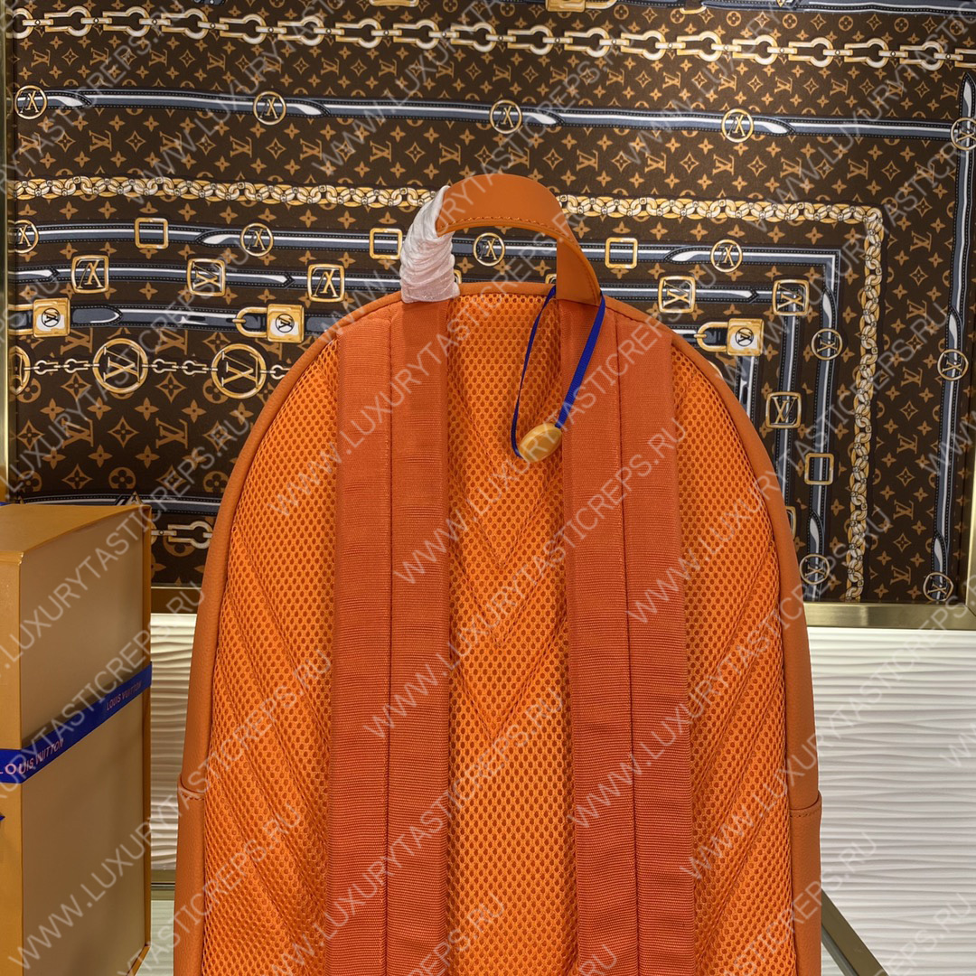 l**is V*t*n takeoff backpack orange m57079