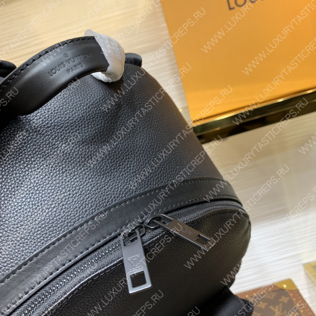 l**is V*t*n takeoff backpack black m57079