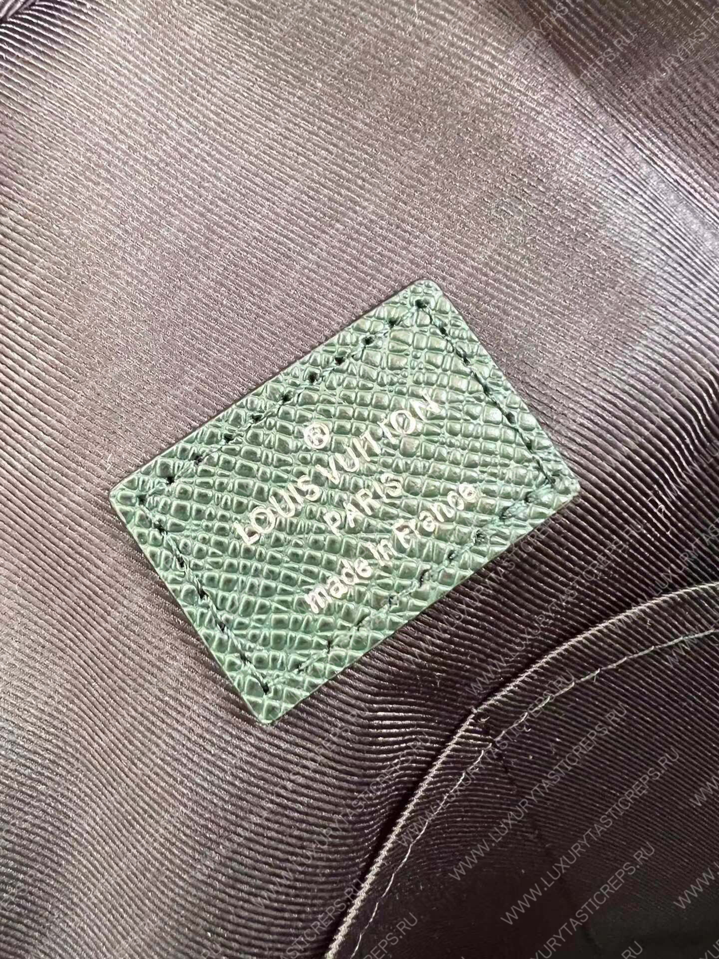 l**is V*t*n adrian backpack green m30857