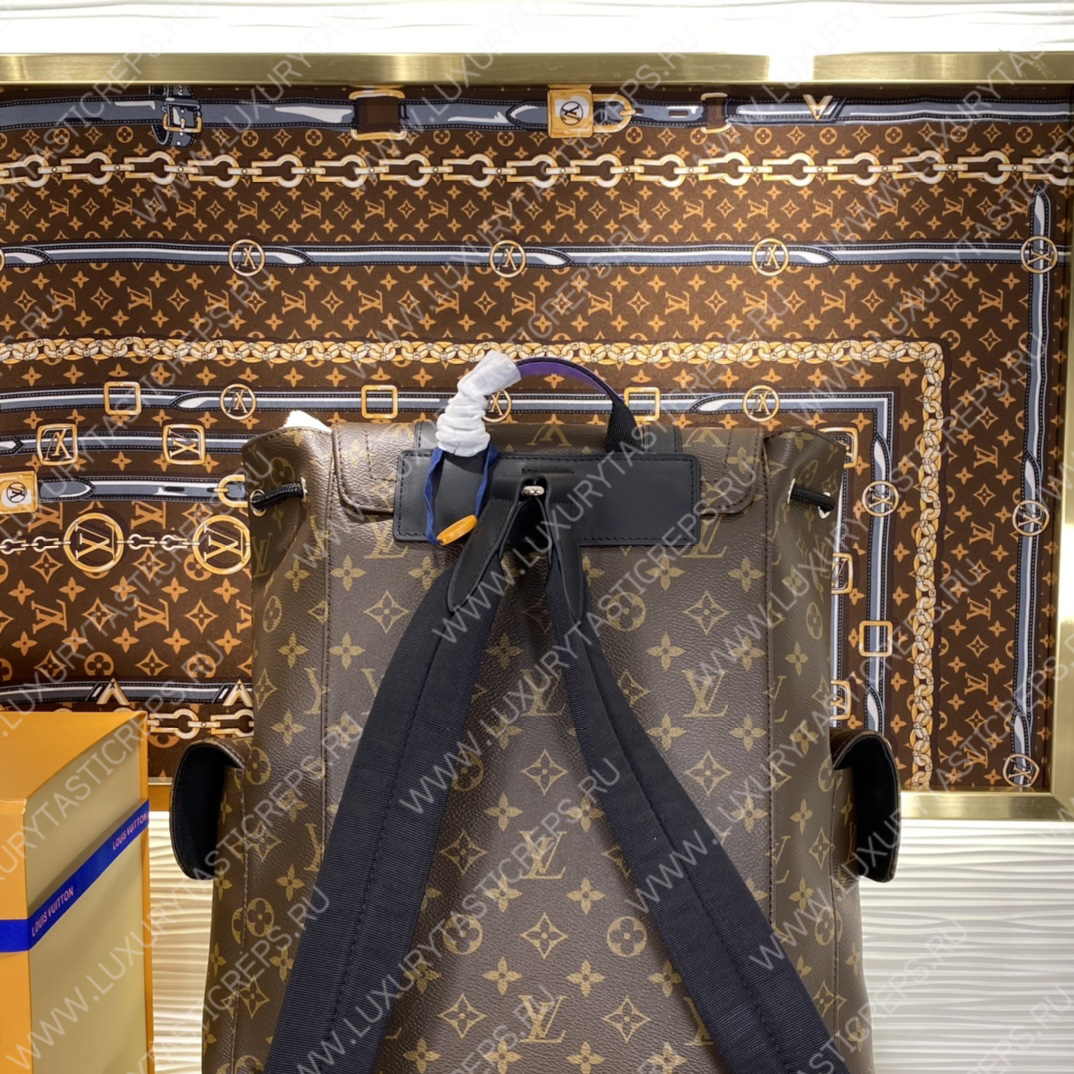 l**is V*t*n christopher pm brown m43735