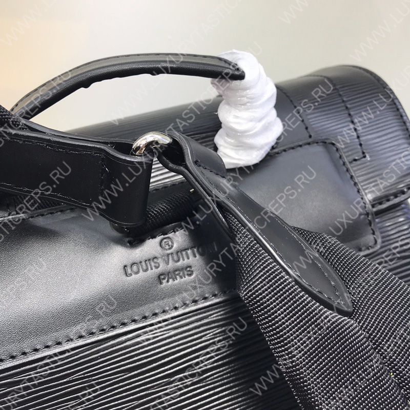 l**is V*t*n christopher pm black m50159