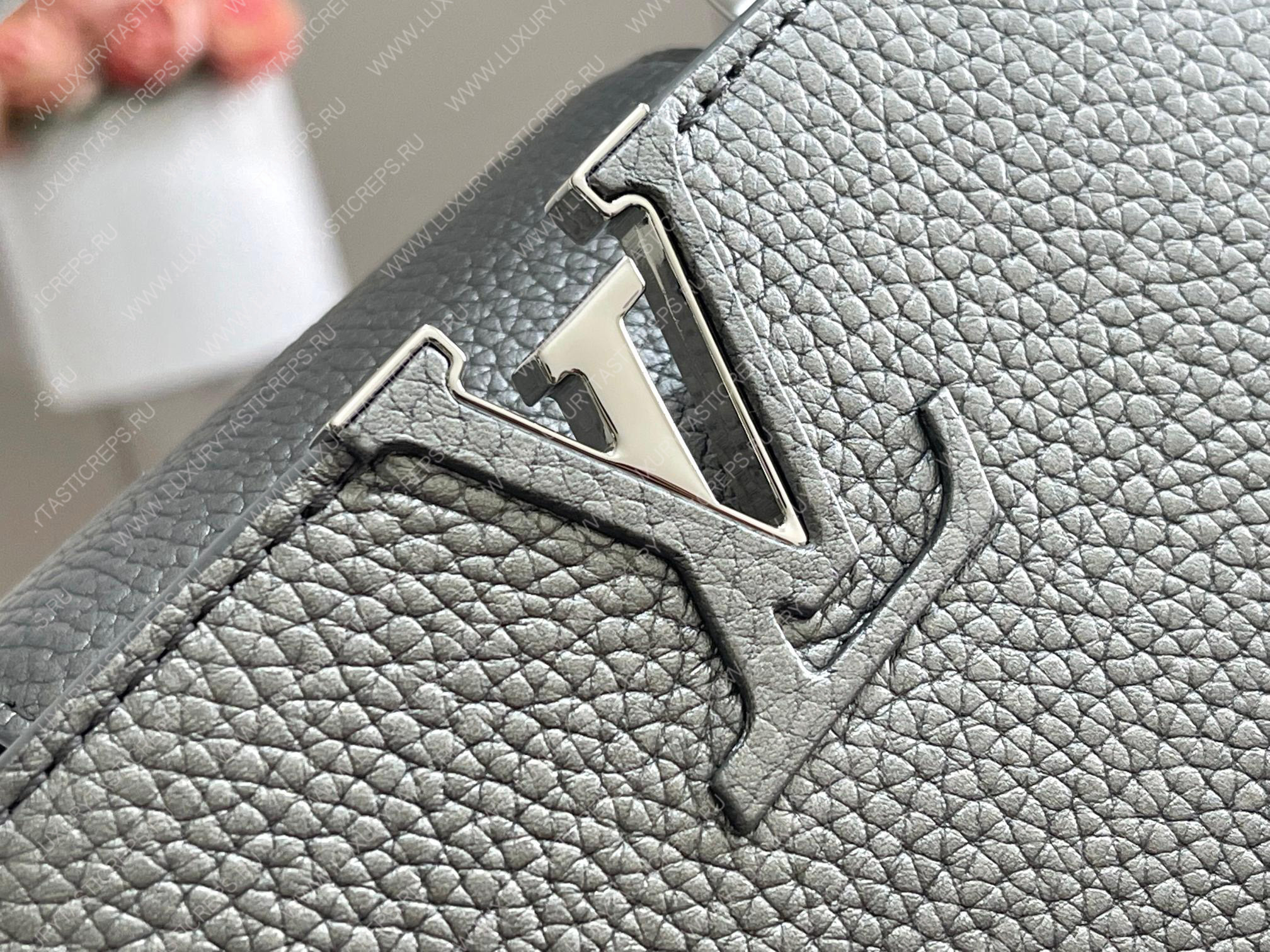 l**is V*t*n capucines bb etain metallic gray m21102