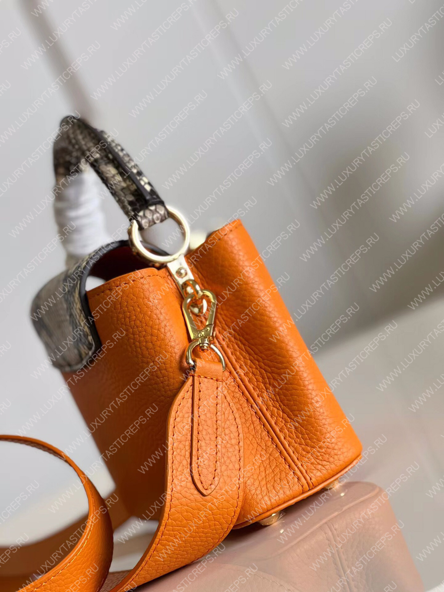 l**is V*t*n capucines mini topaze imperiale orange n81210  style: n81210