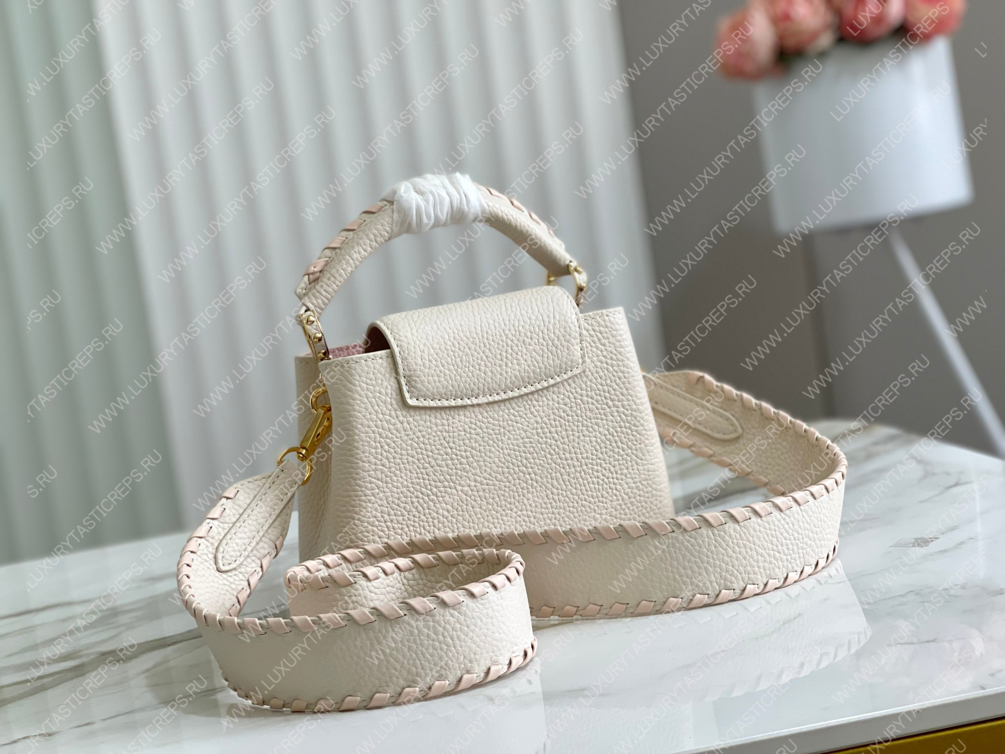 l**is V*t*n capucines bb cream beige m21127