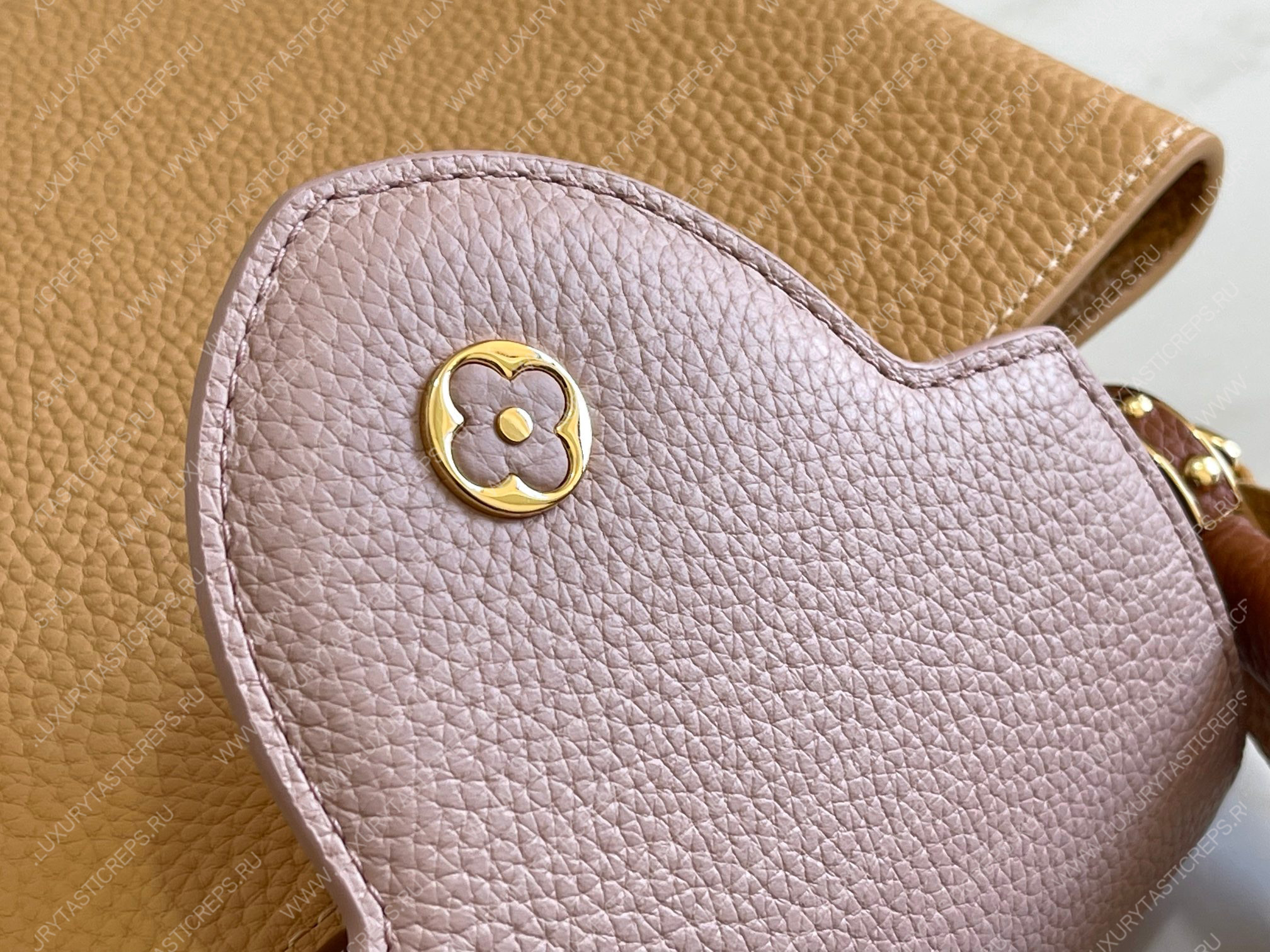 l**is V*t*n capucines mm arizona beige m20784