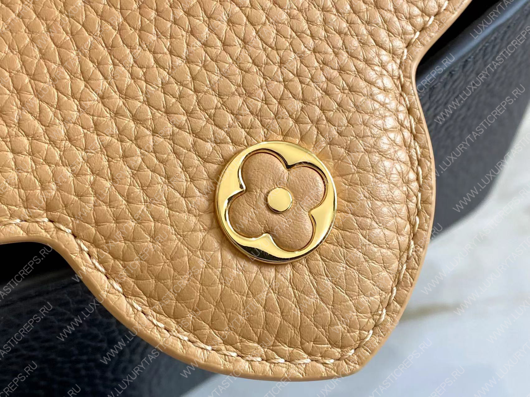 l**is V*t*n capucines mm black m20704