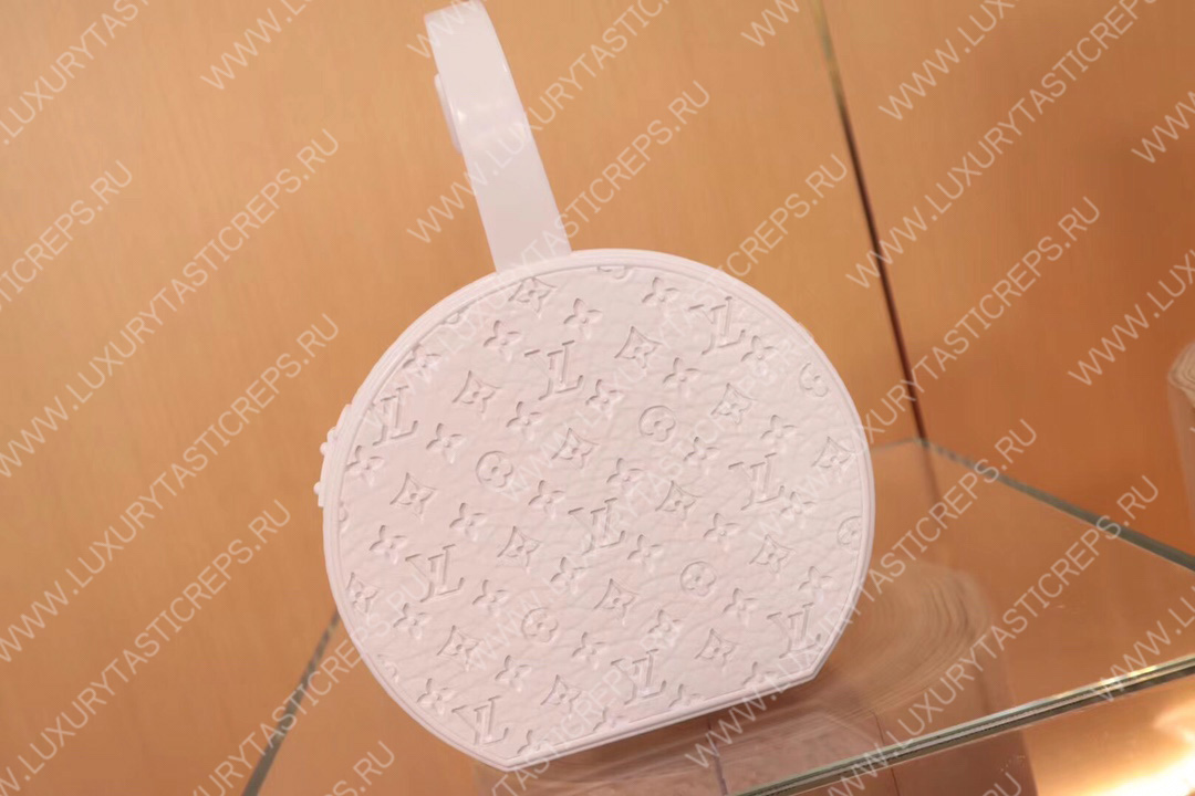 l**is V*t*n porcelain vase petite boite chapeau white gi0576