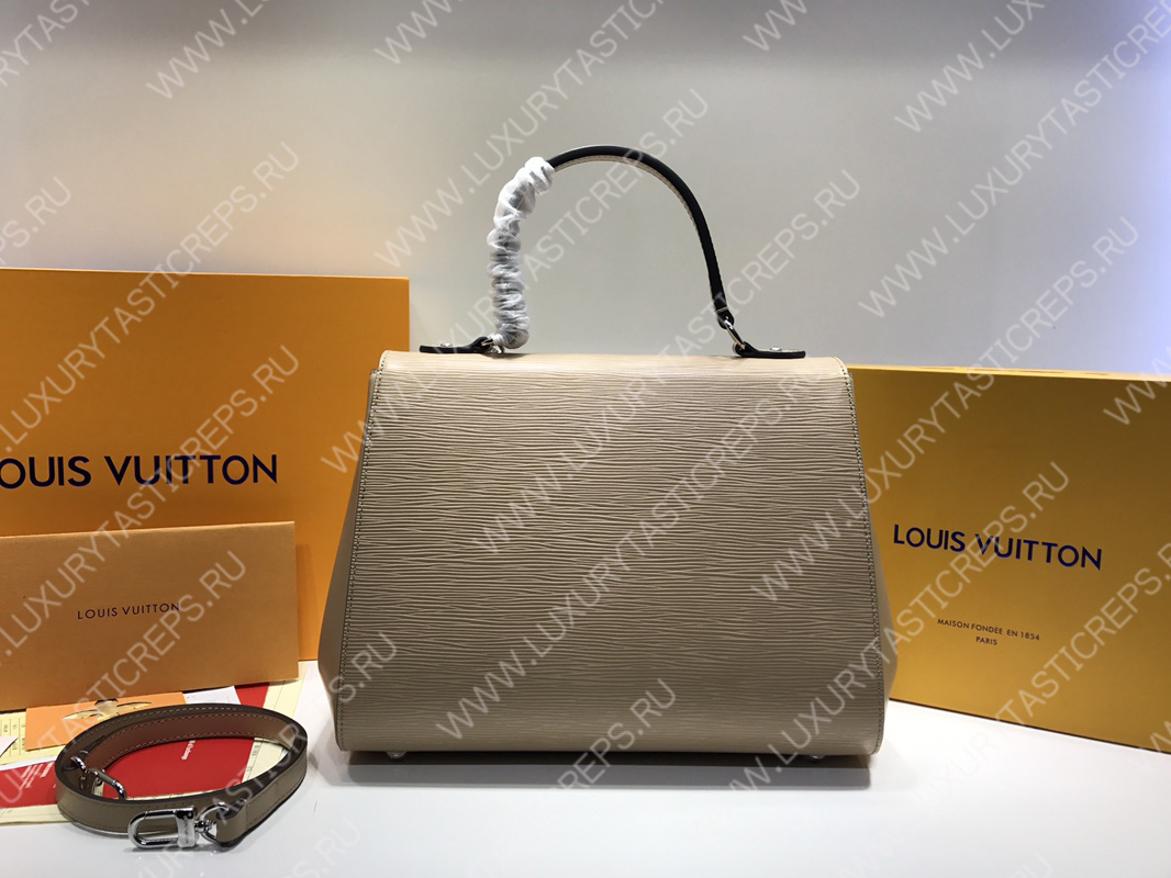 l**is V*t*n cluny bb beige m41312