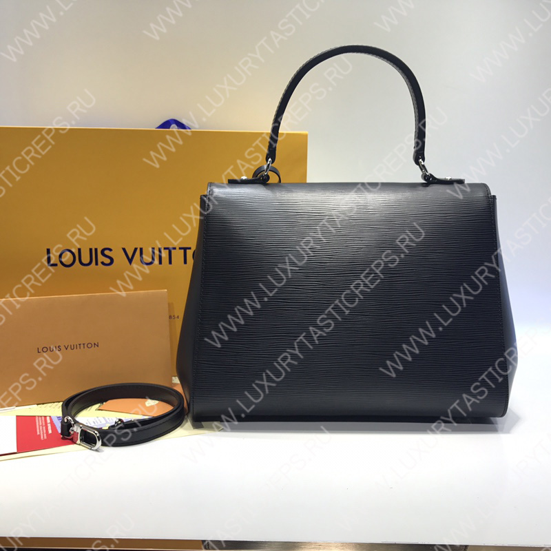 l**is V*t*n cluny bb black m41312