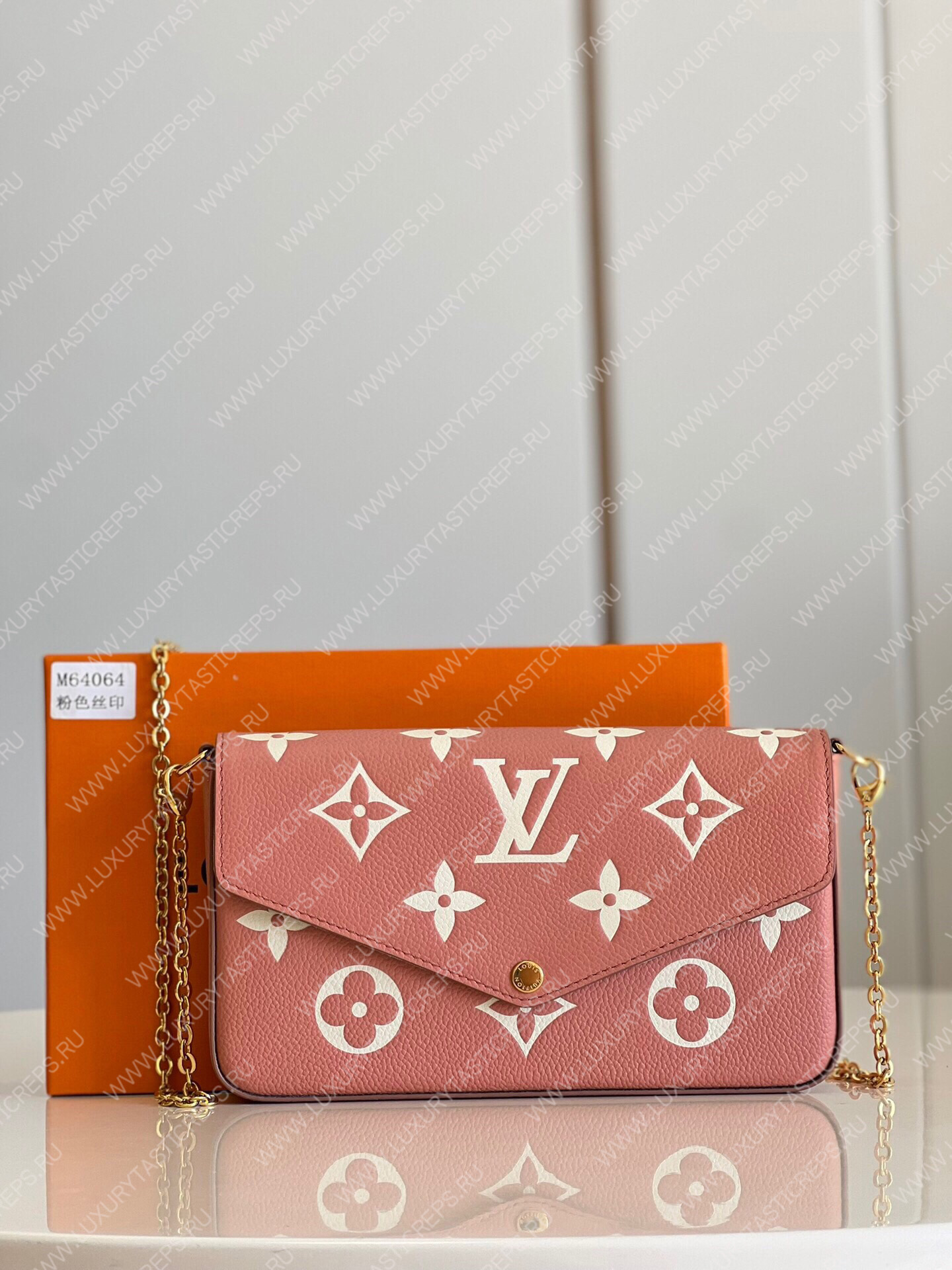 l**is V*t*n fÉlicie pochette white/rose m64064  style: m64