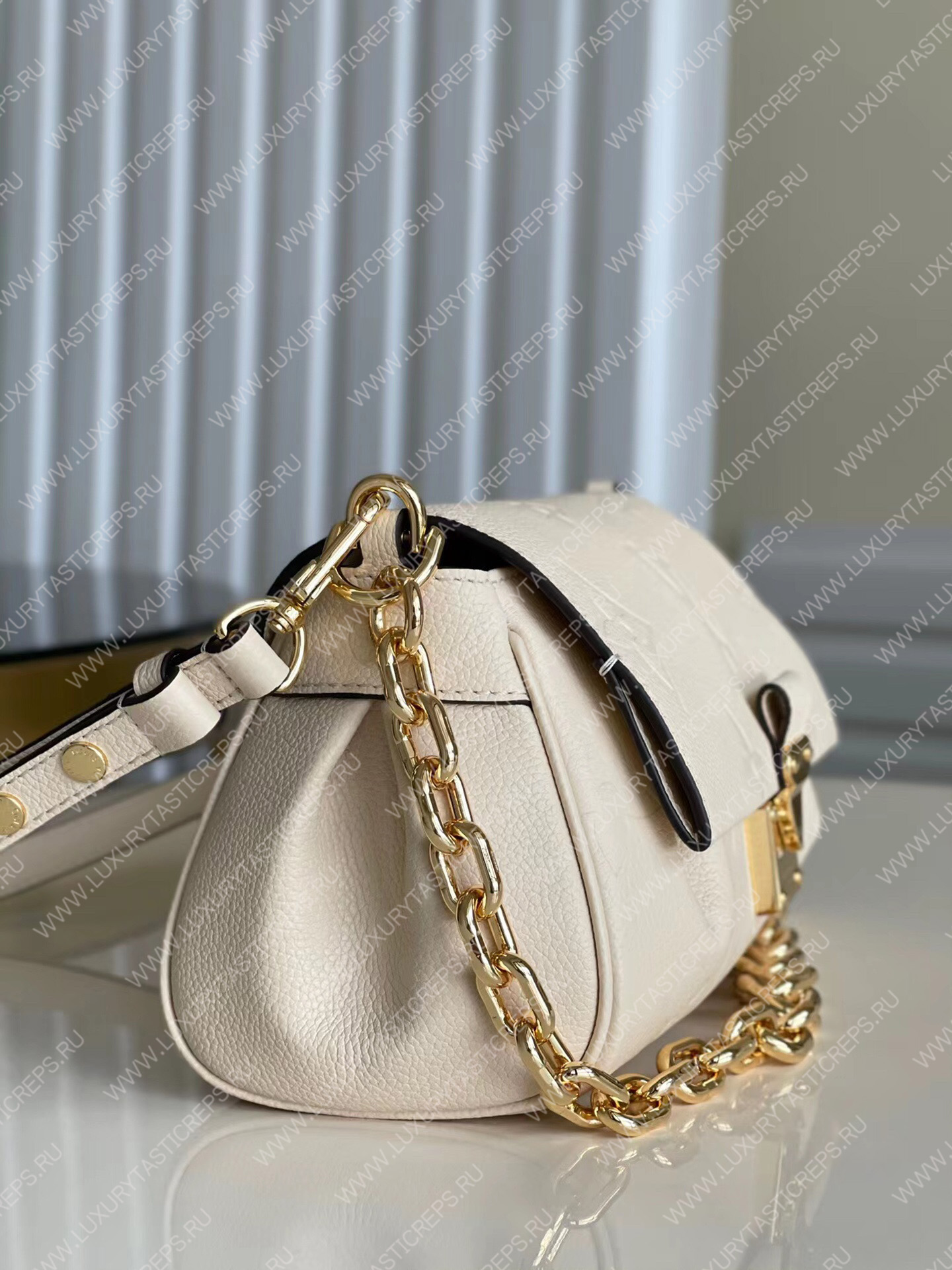 l**is V*t*n favorite beige m45859