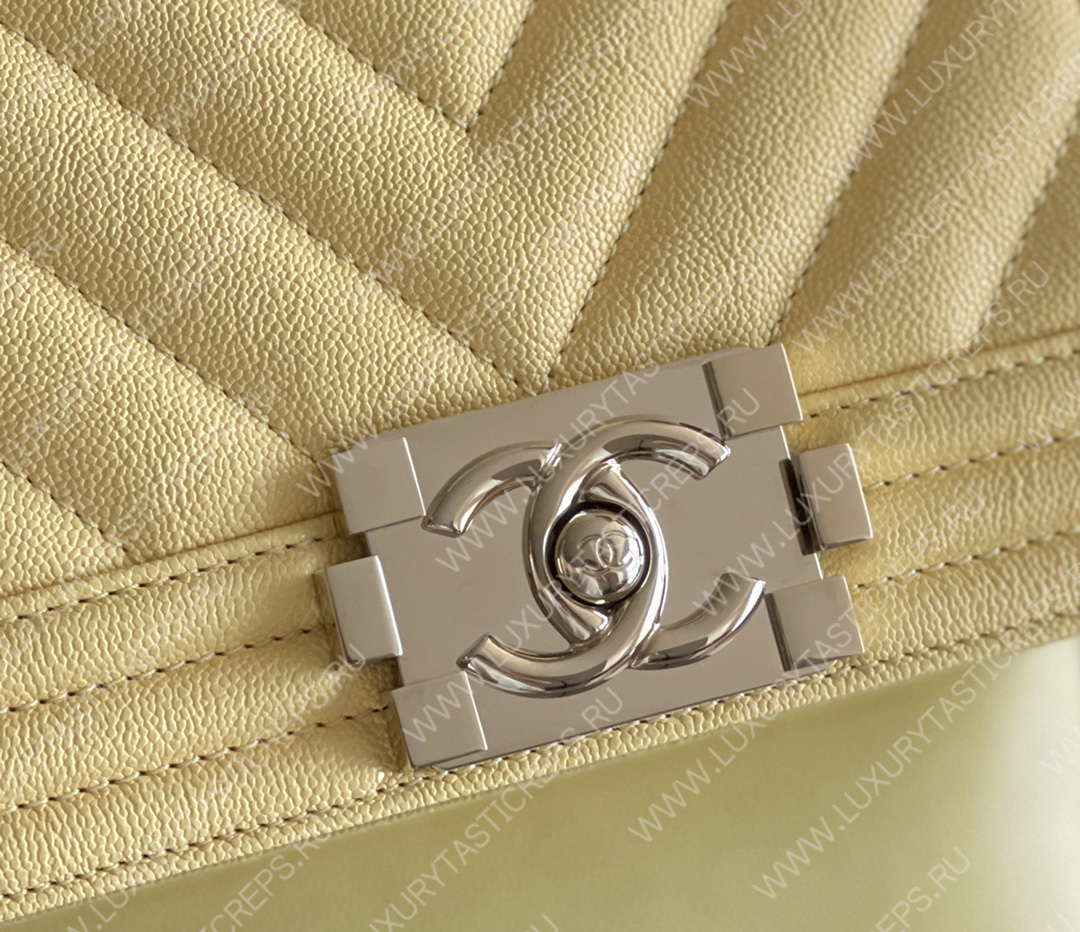 Ch*el boy flap handbag chviar quilted flap bag a67085