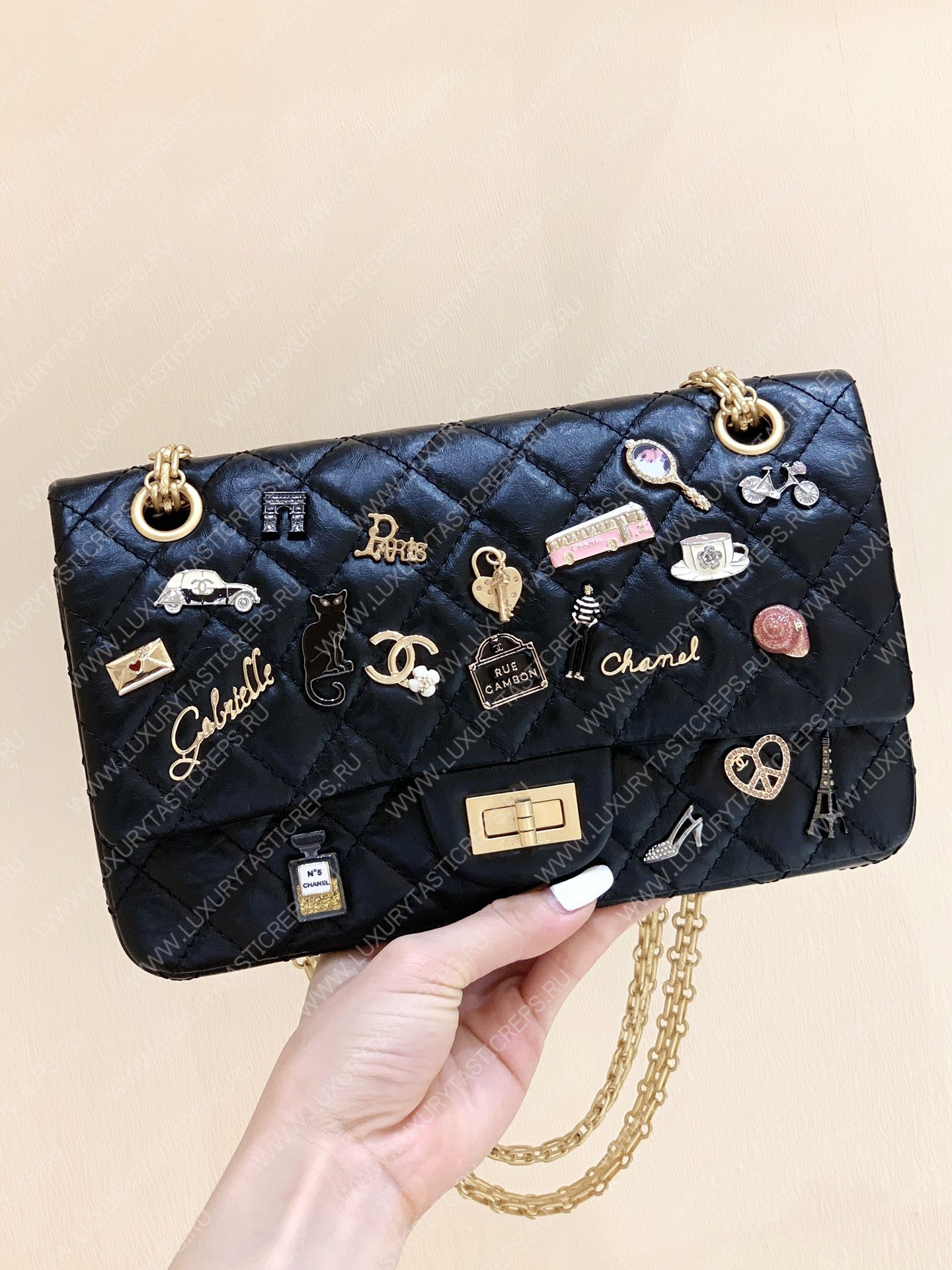 Ch*el reissue paris charms 18p