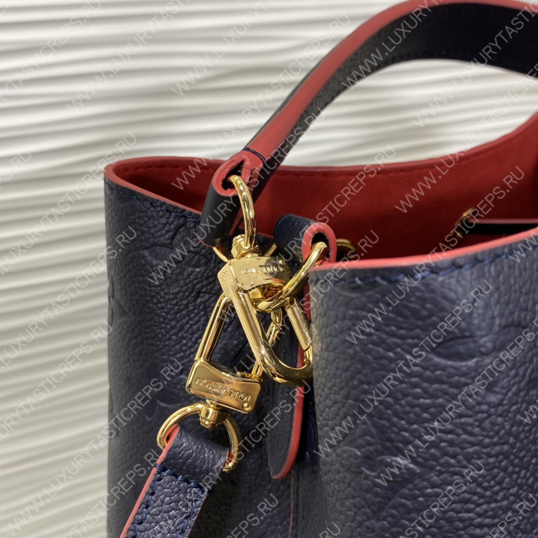 l**is V*t*n nÉonoÉ mm navy blue and red m45306