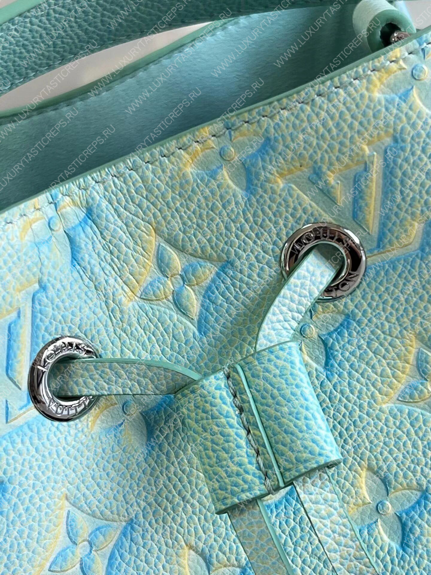 l**is V*t*n nÉonoÉ bb turquise m46174