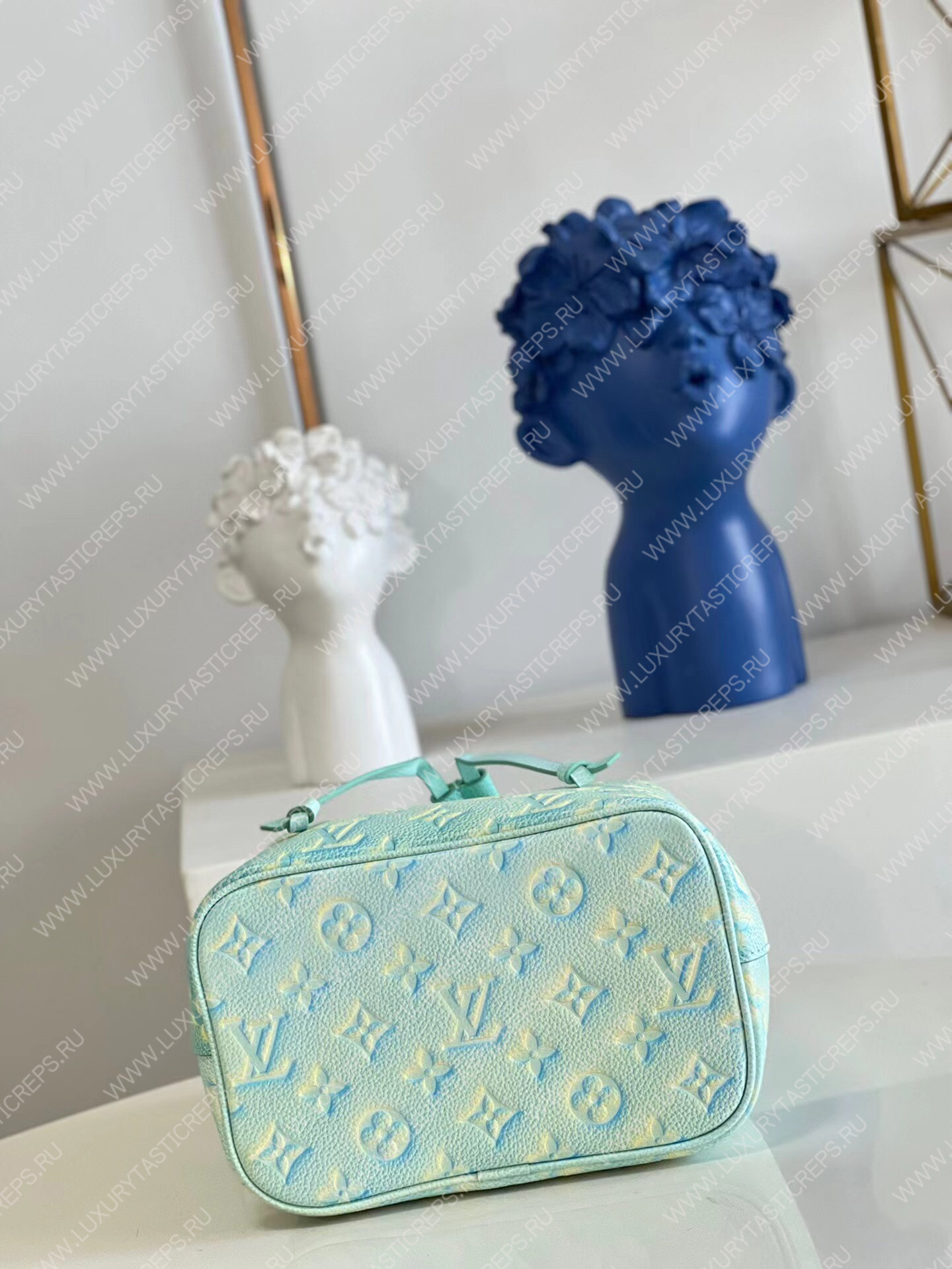 l**is V*t*n nÉonoÉ bb turquise m46174