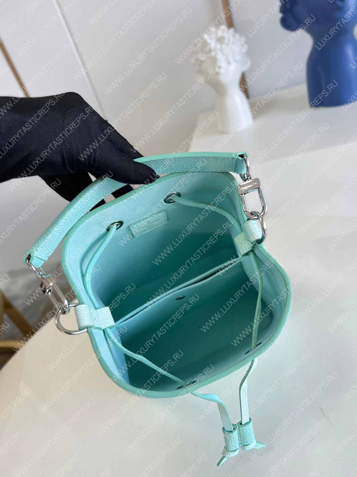 l**is V*t*n nÉonoÉ bb turquise m46174