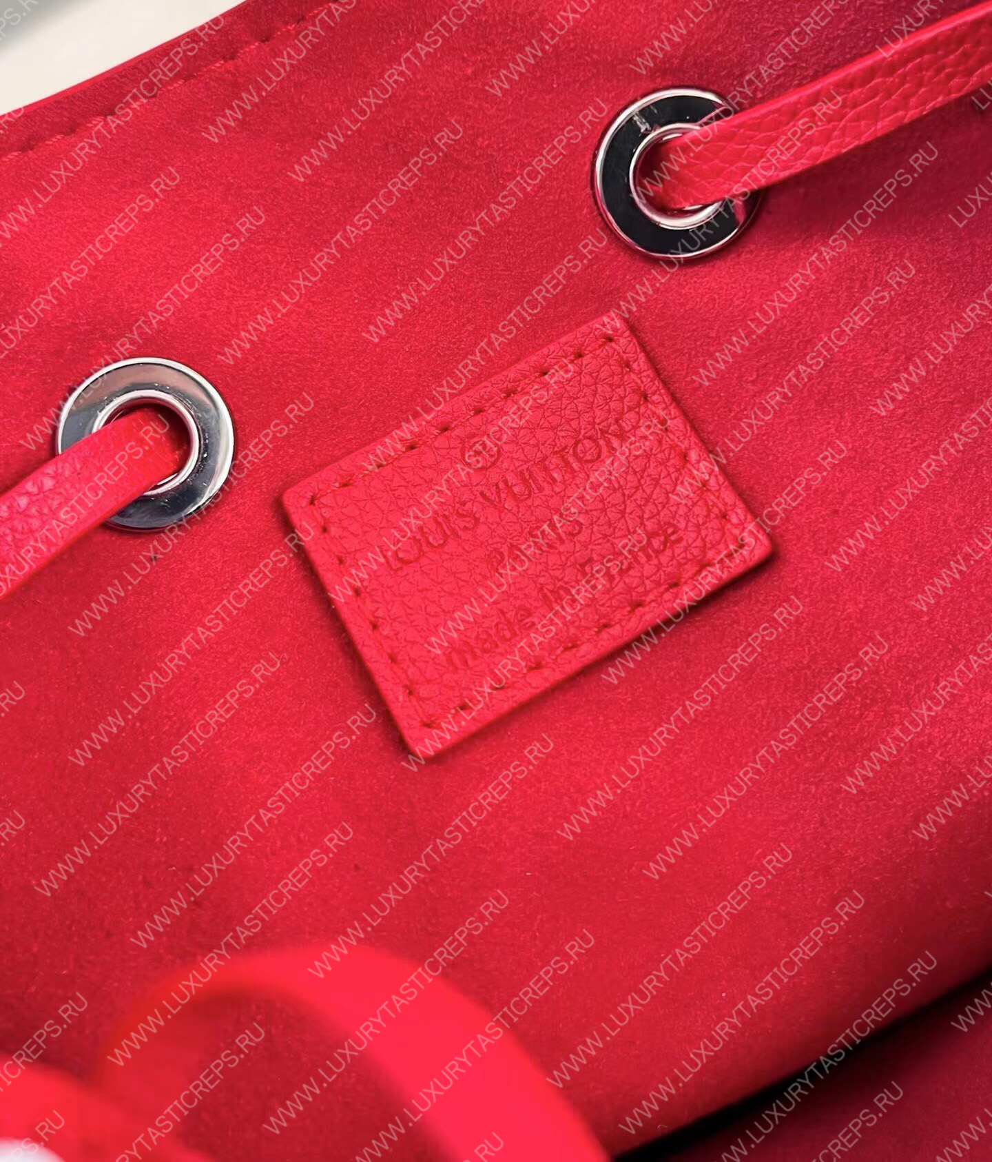 l**is V*t*n lv x yk nÉonoÉ bb red/white m21730