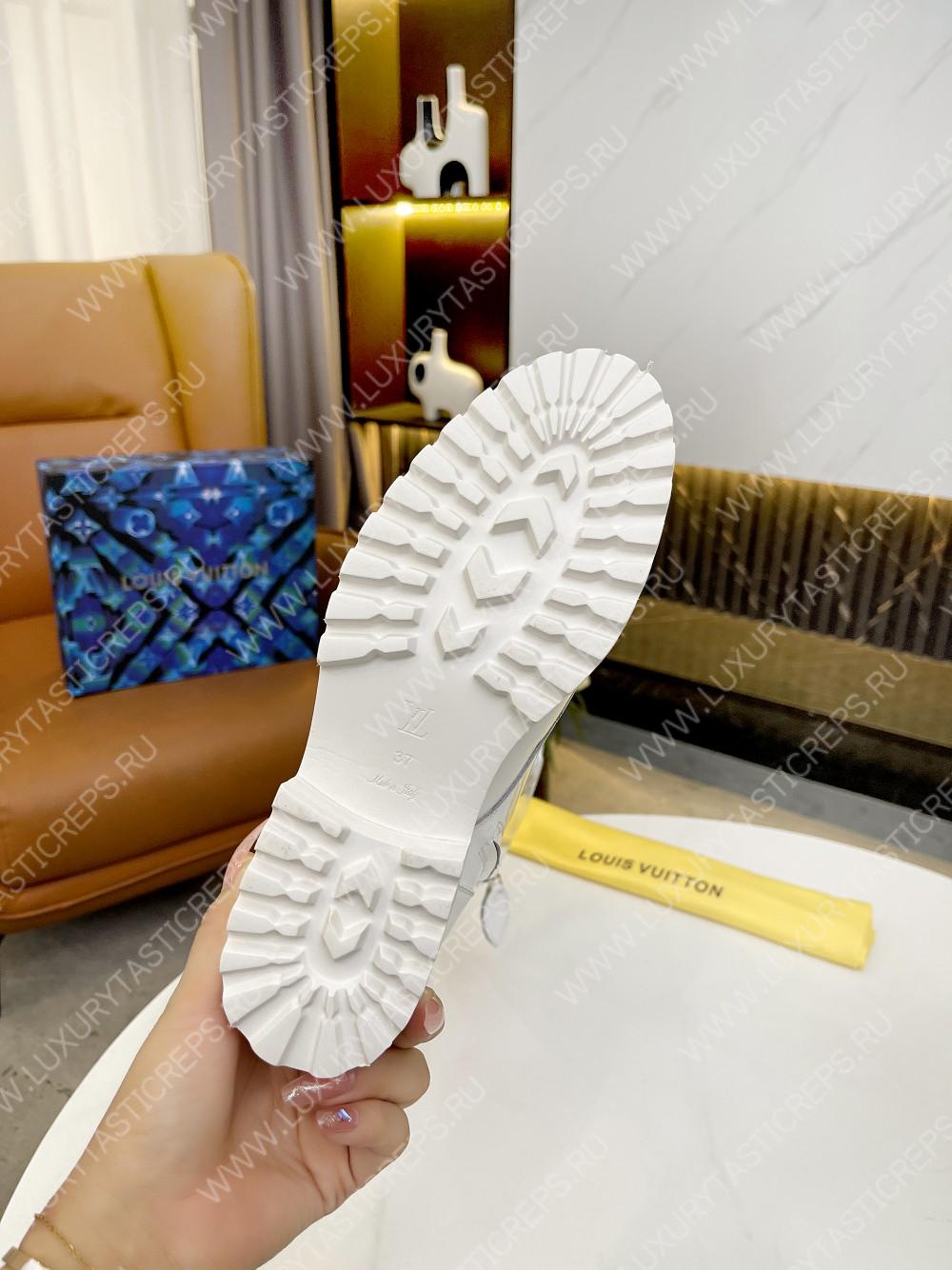 l**is V*t*n territory flat high ranger white 1aac6t