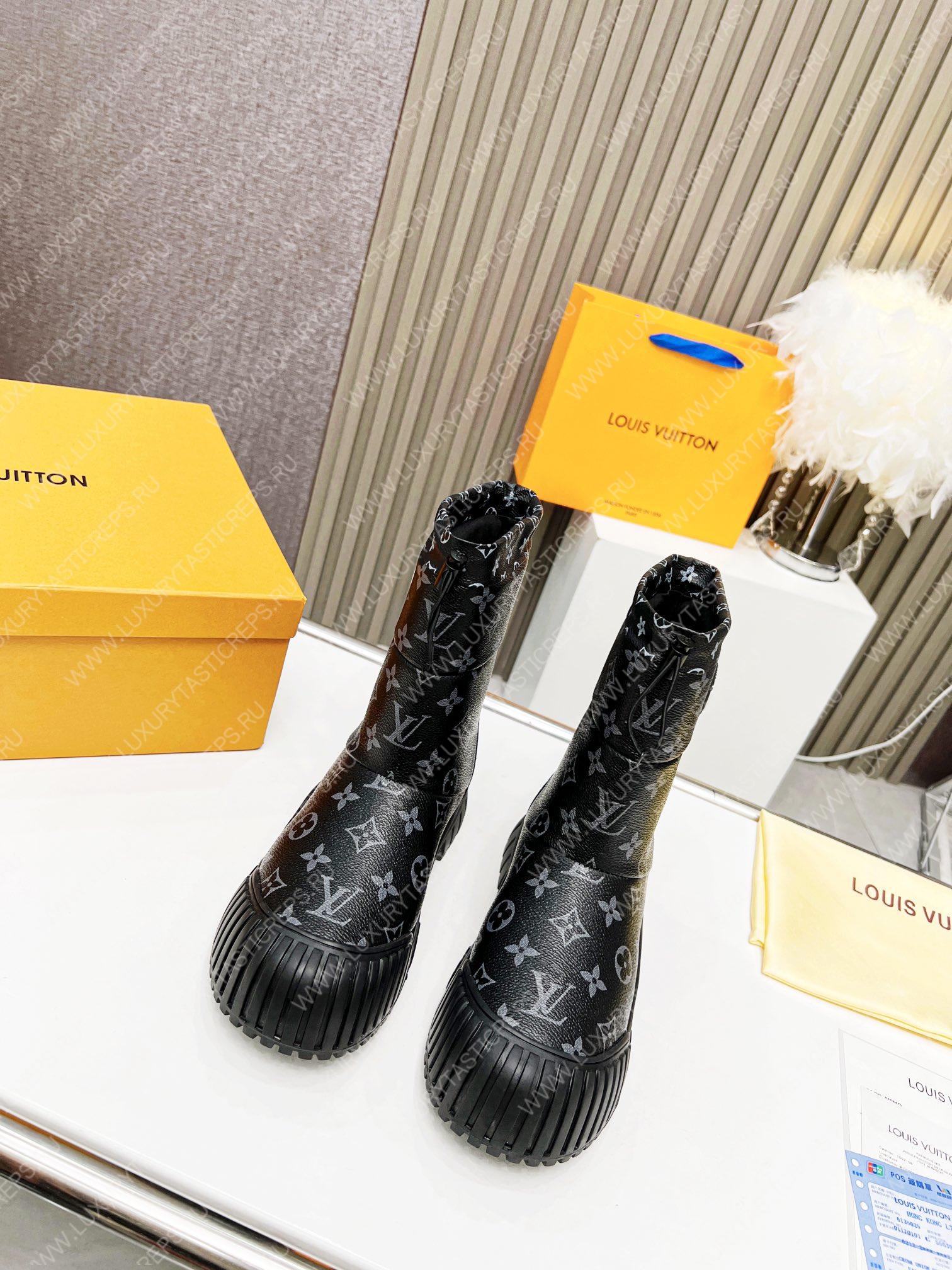 l**is V*t*n laureate platform desert boot black 1ab2x4