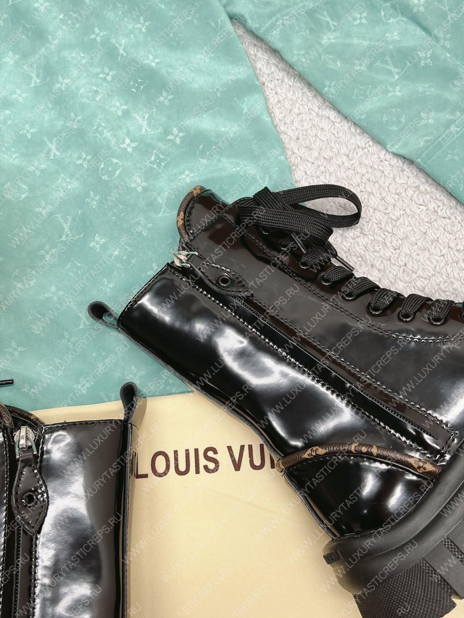 l**is V*t*n lace-up boots black 1aabc8