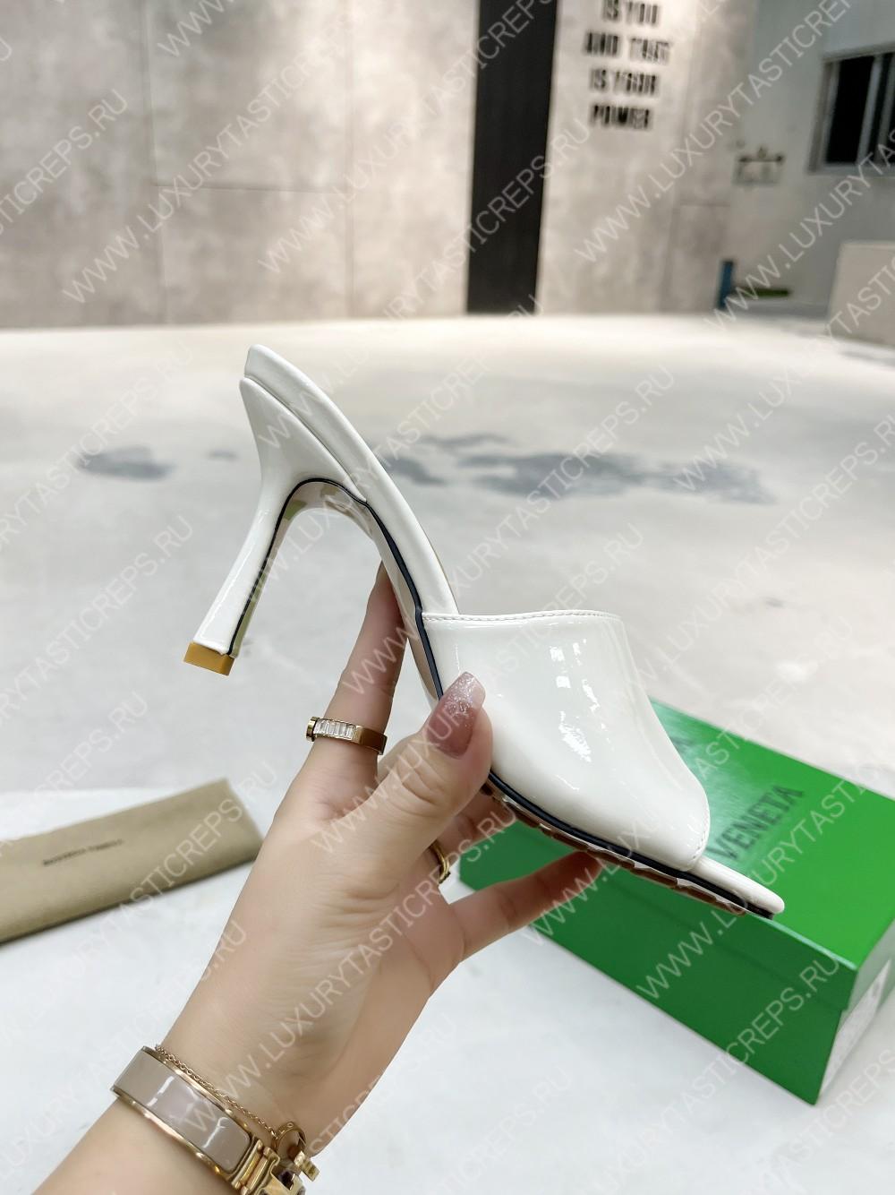 bo*te*ga Ve*ne*ta strech mule white 610538v