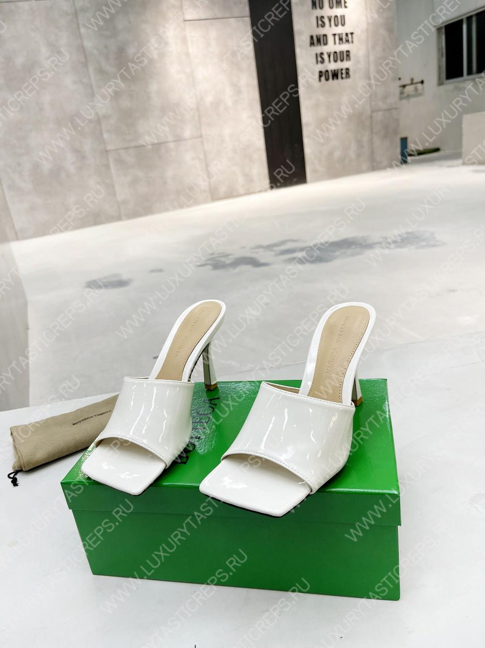 bo*te*ga Ve*ne*ta strech mule white 610538v