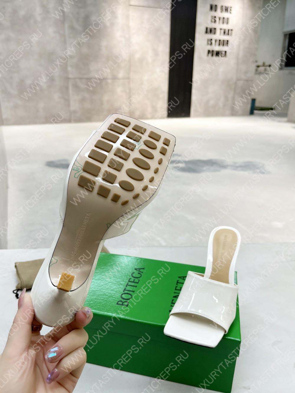 bo*te*ga Ve*ne*ta strech mule white 610538v