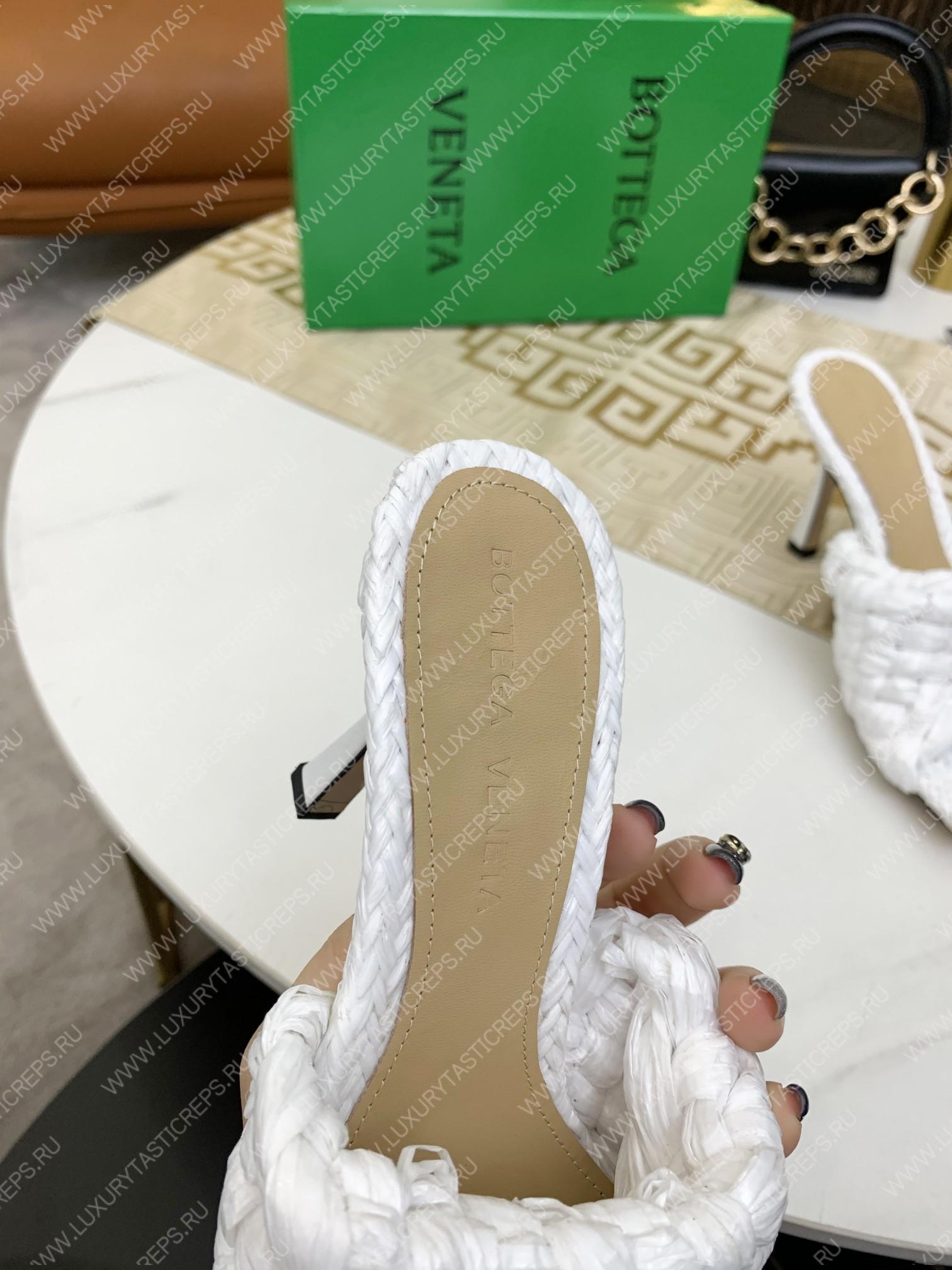 bo*te*ga Ve*ne*ta dot wave mules white 708882v